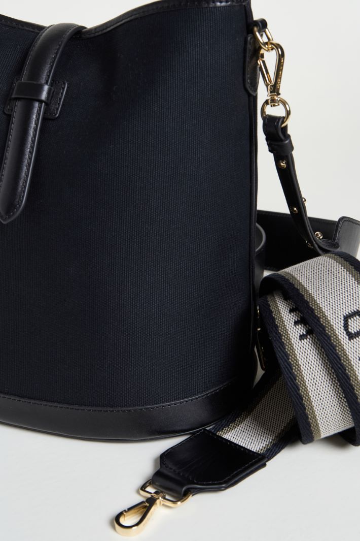 Secchiello in tela e pelle Intrend - 4