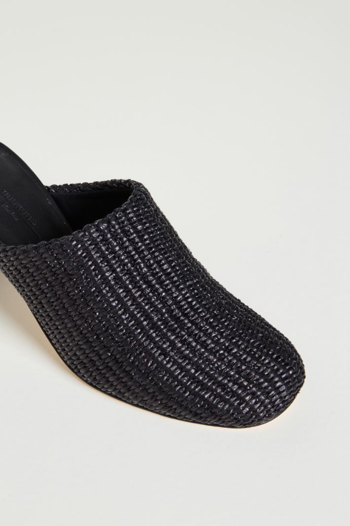 Raffia-effect spherical-heel mules Intrend - 4