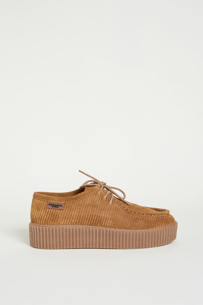 Fine-ribbed suede Derby shoes Intrend