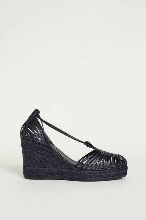 Woven leather sandals Intrend