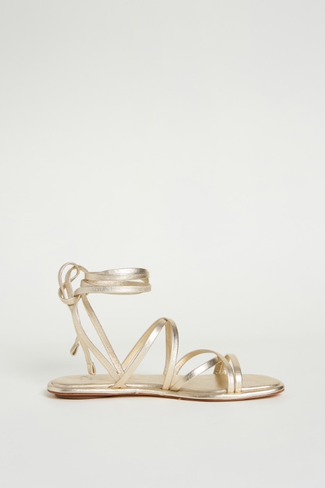 Laminated nappa leather flat sandals Intrend