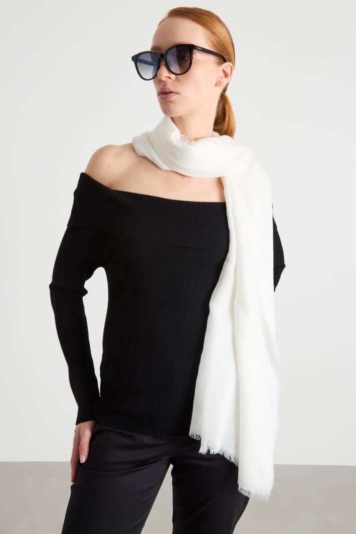 Fringed Shawl Intrend