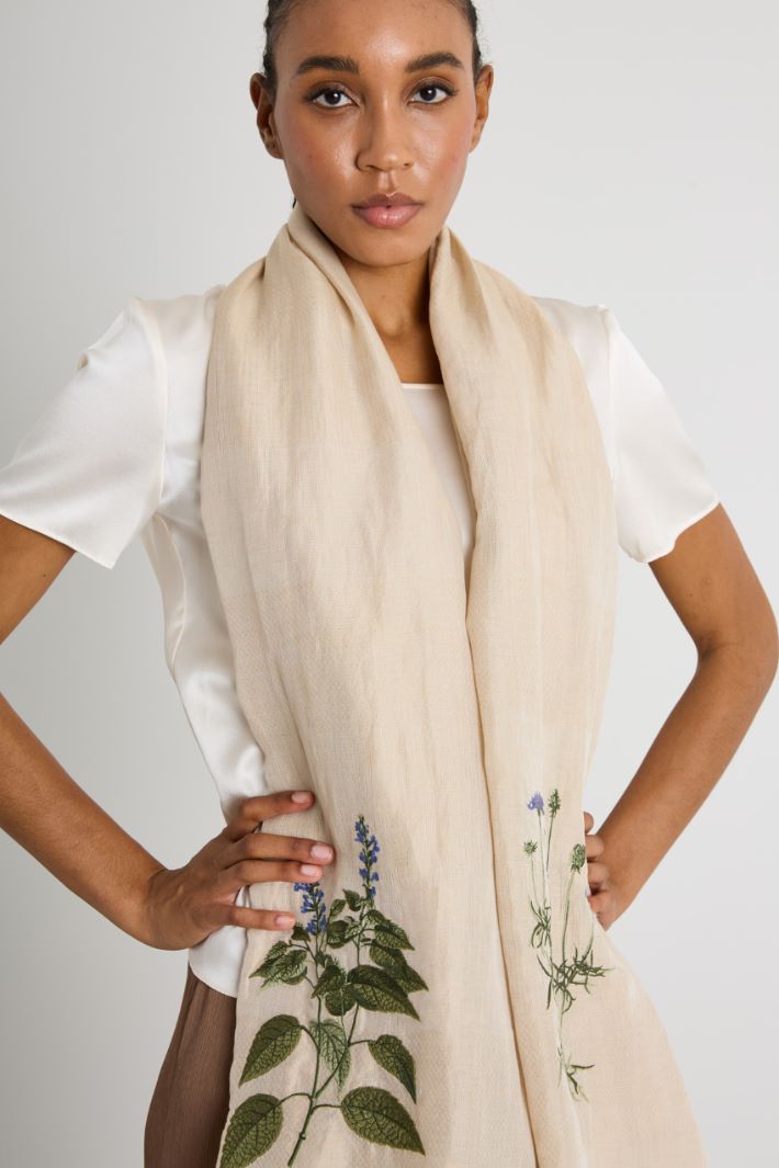 Embroidered stole Intrend - 2