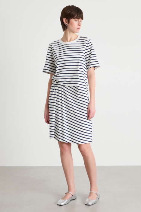 Abito corto modello T-shirt