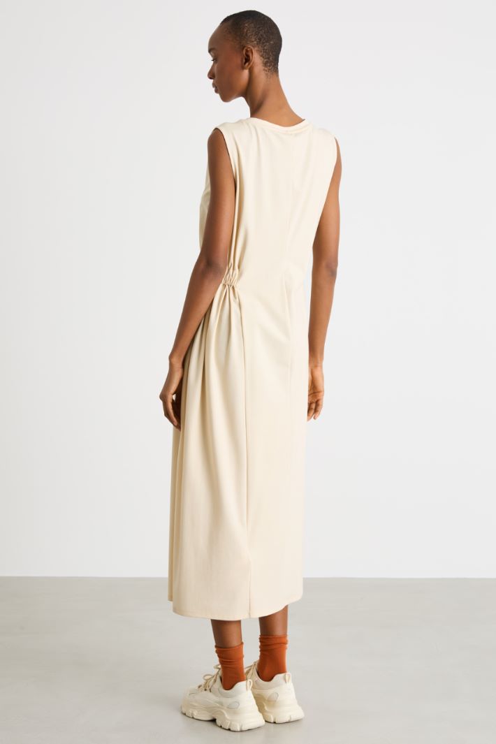 Fluid sleeveless dress Intrend - 4