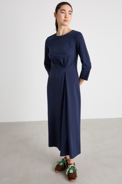 Vestido de jersey drapeado en la cintura