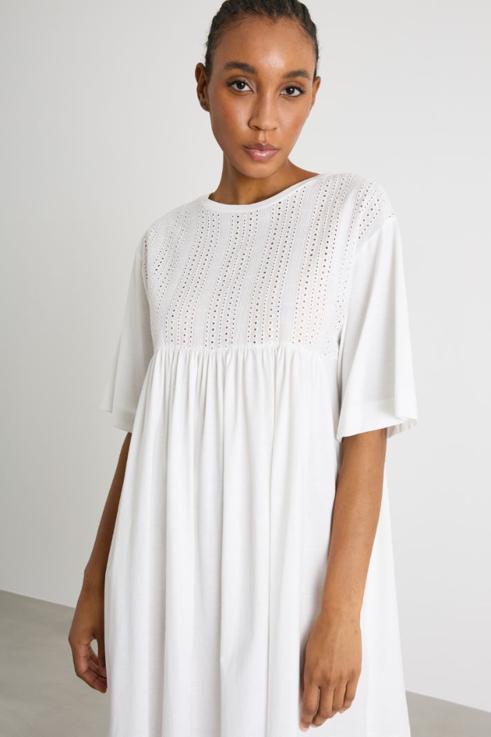 Abito in jersey con tasche Intrend - 3