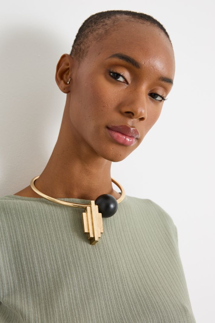 Metal and wood choker Intrend - 3