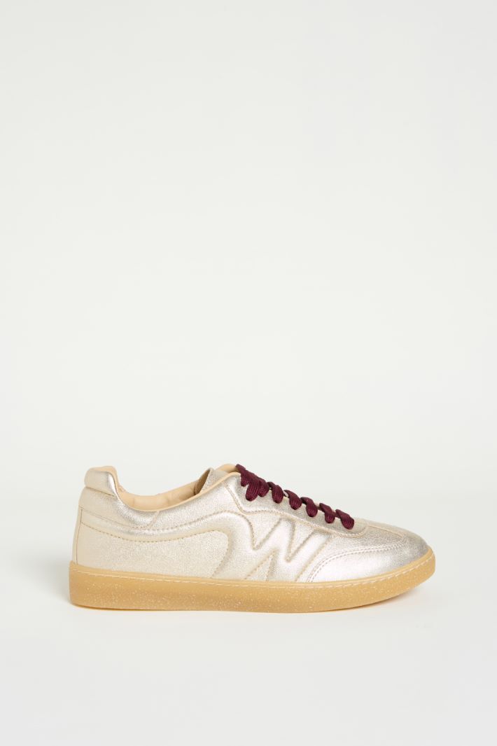 Laminated nappa sneakers Intrend