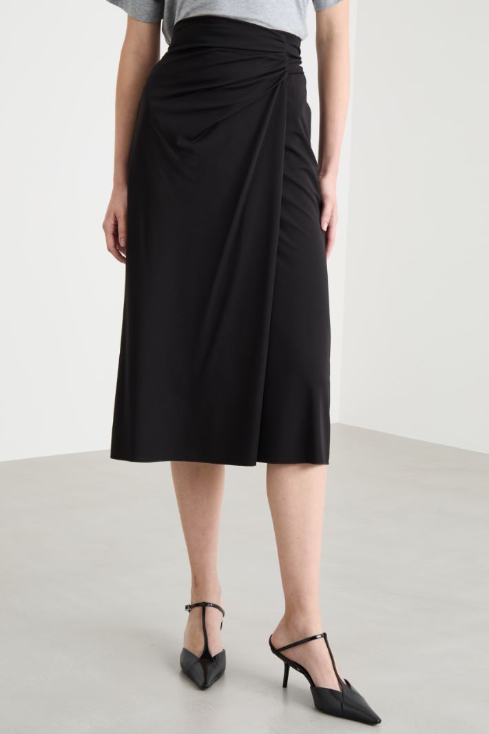 Asymmetrically draped midi skirt Intrend - 2