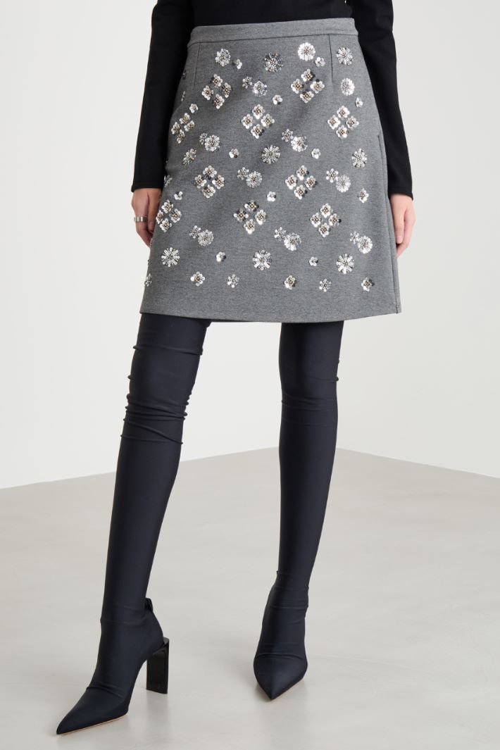 Sequin-embroidered jersey miniskirt Intrend - 2