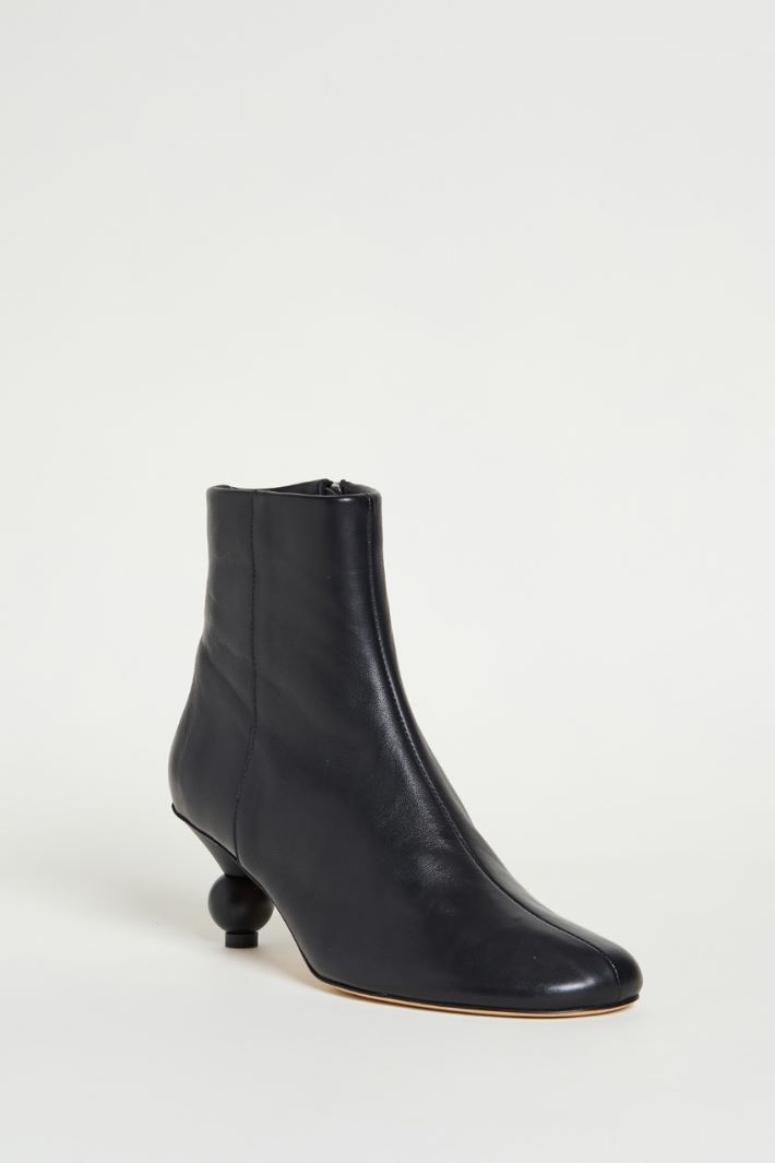 Nappa leather ankle boots Intrend - 2
