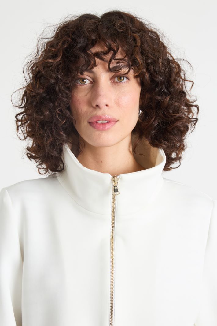 Satin-hooded jacket Intrend - 3