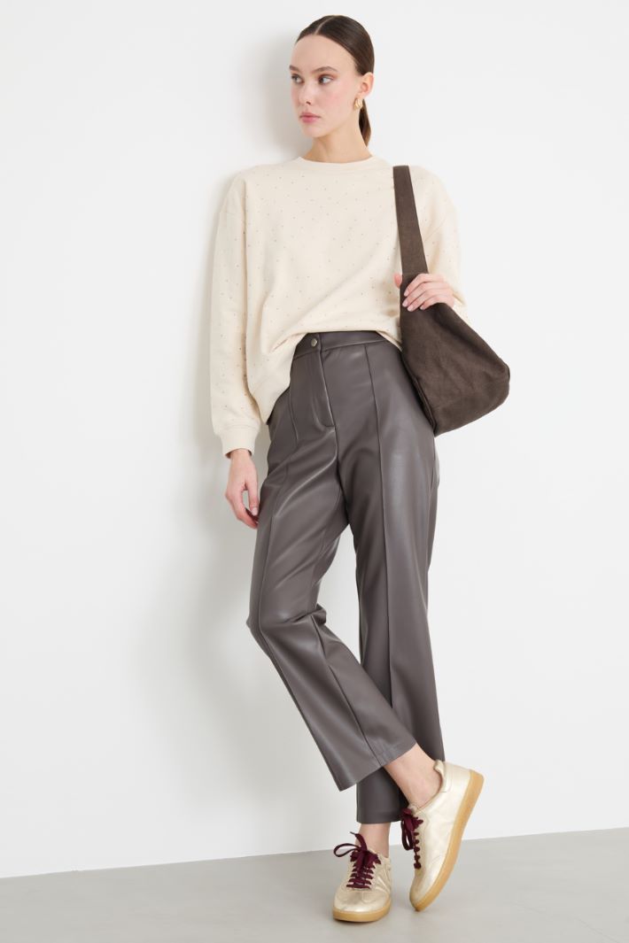 Rhinestone-Embellished Sweatshirt Intrend