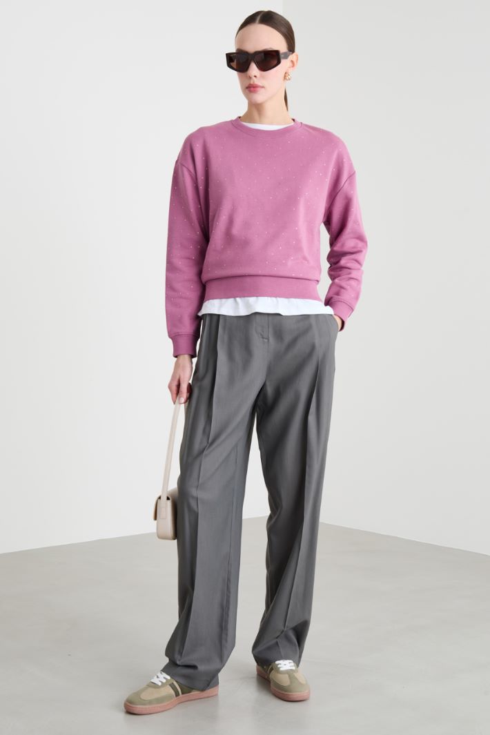 Rhinestone-Embellished Sweatshirt Intrend