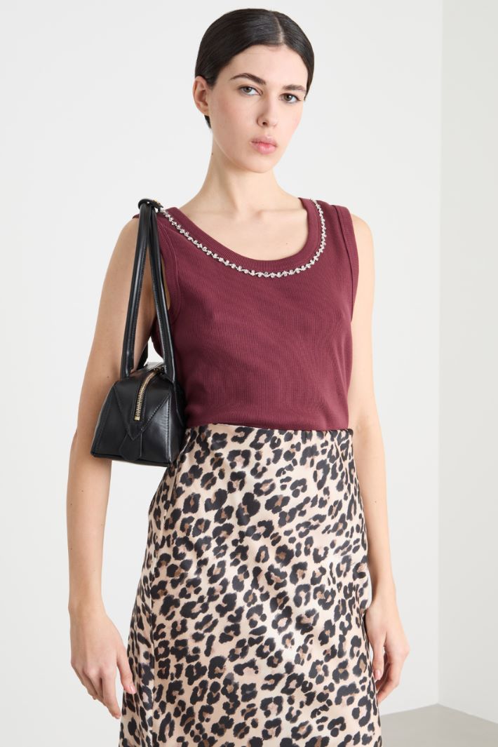 Top ajustado con strass Intrend - 2