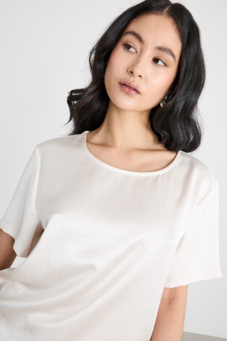 T-shirt in raso e jersey