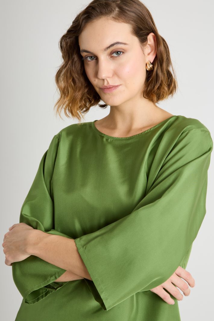 Blusa de cuello redondo con manga tres cuartos Intrend - 3