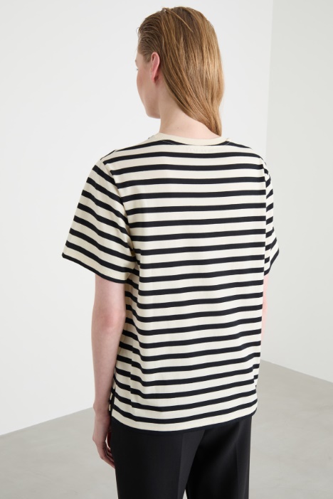 T-shirt girocollo con spacchi