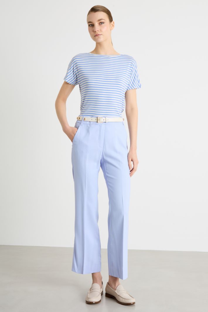 Scoop-neck T-shirt Intrend