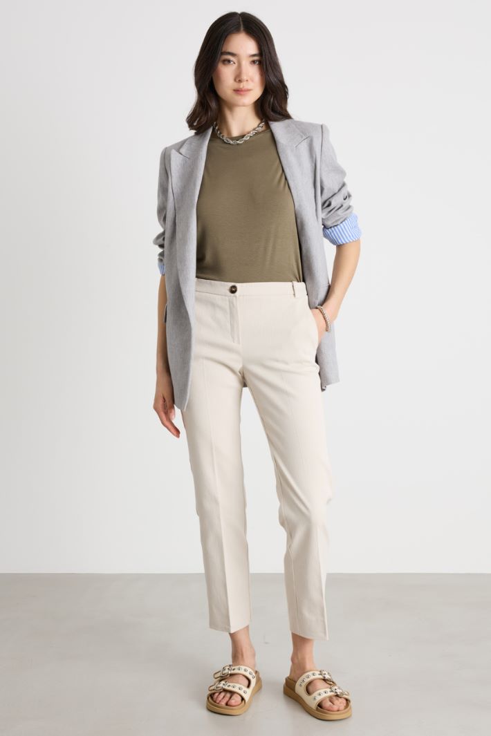 Scoop-neck T-shirt Intrend