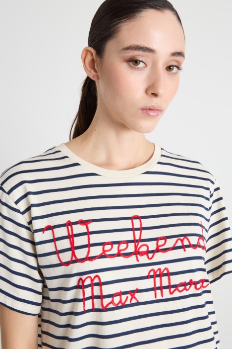 T-shirt girocollo con ricamo