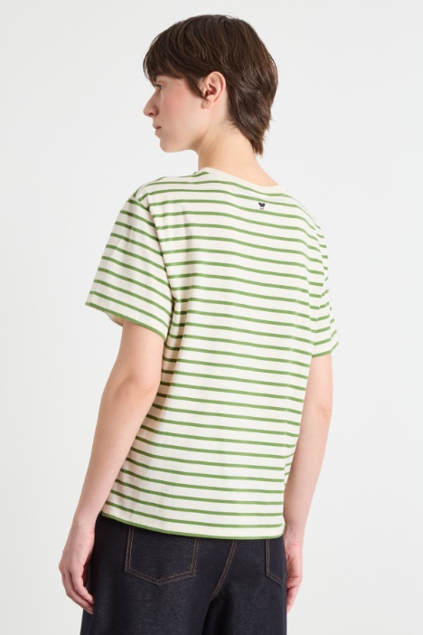 T-shirt girocollo con ricamo