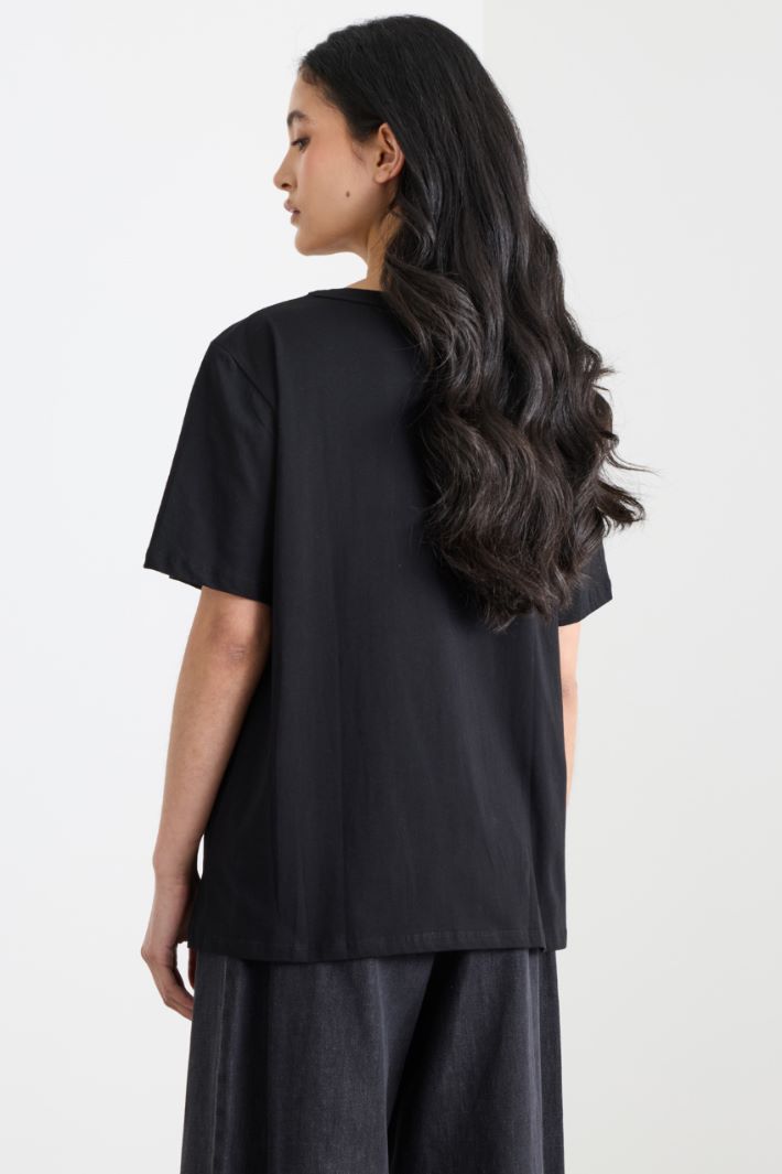 Embroidered T-shirt Intrend - 4