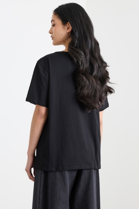 Camiseta con bordado