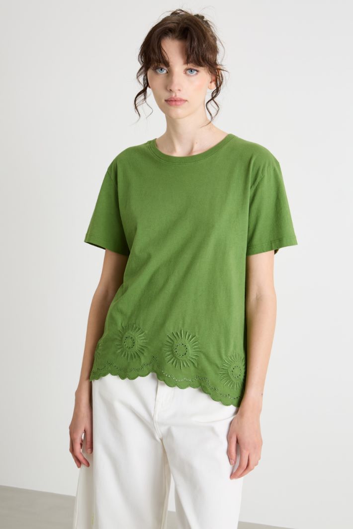 Scalloped-Hem T-shirt Intrend - 2