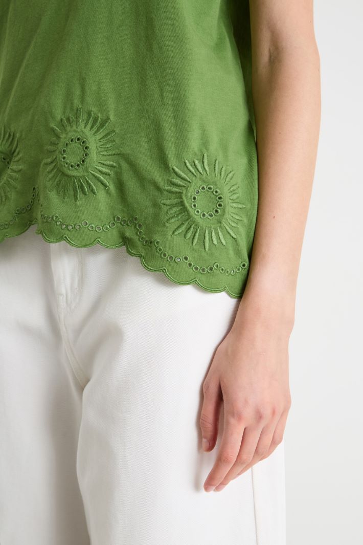 Scalloped-Hem T-shirt Intrend - 3