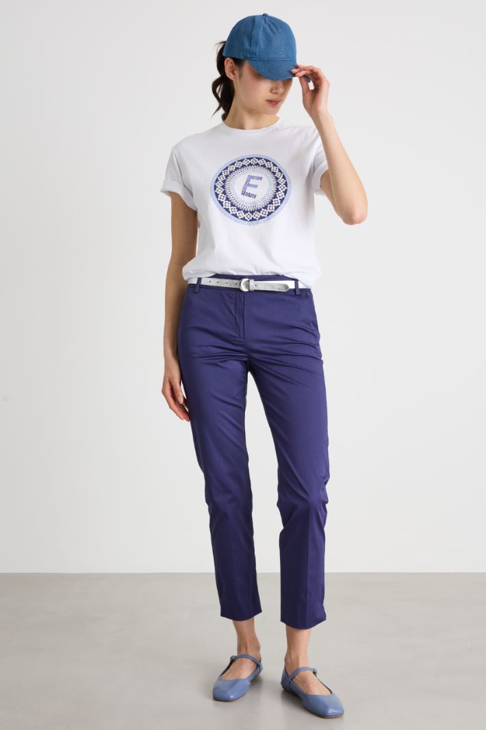 T-shirt leggermente over con stampa Intrend