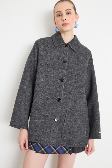 Chaqueta larga con bolsillos