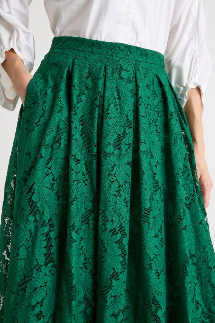 Flared lace skirt Intrend - 3