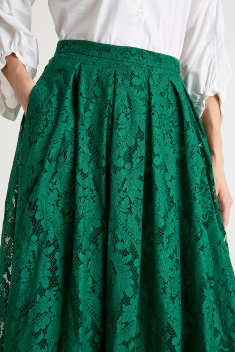 Falda evasé de encaje