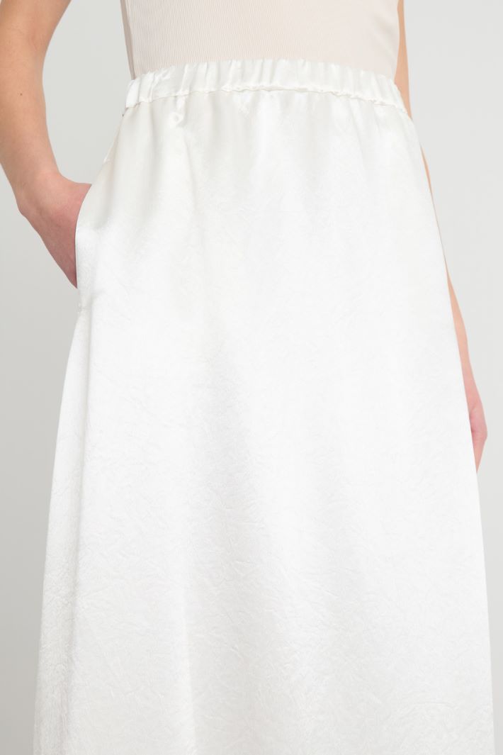 Satin maxi skirt Intrend - 3
