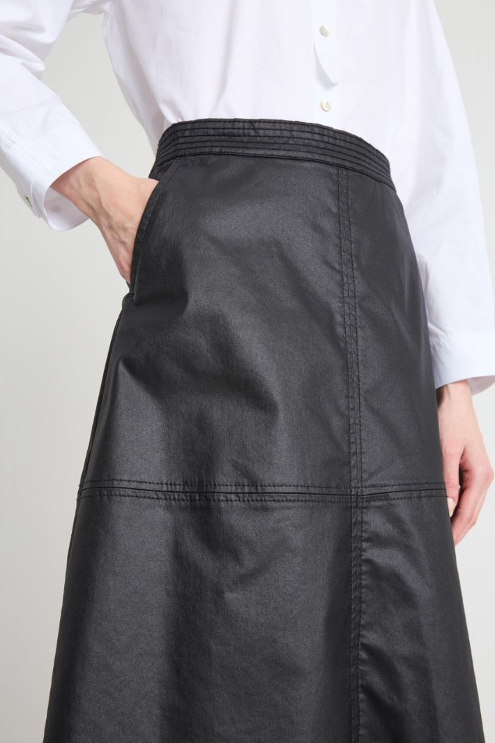 Coated fabric midi skirt Intrend - 3
