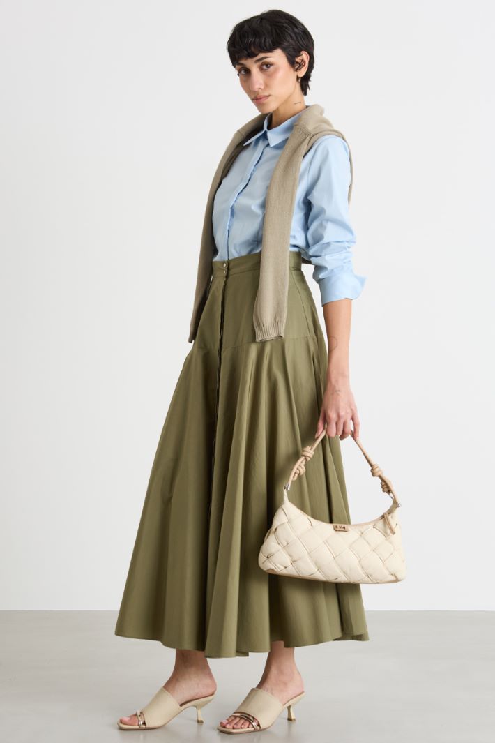 Basque-waist full skirt Intrend