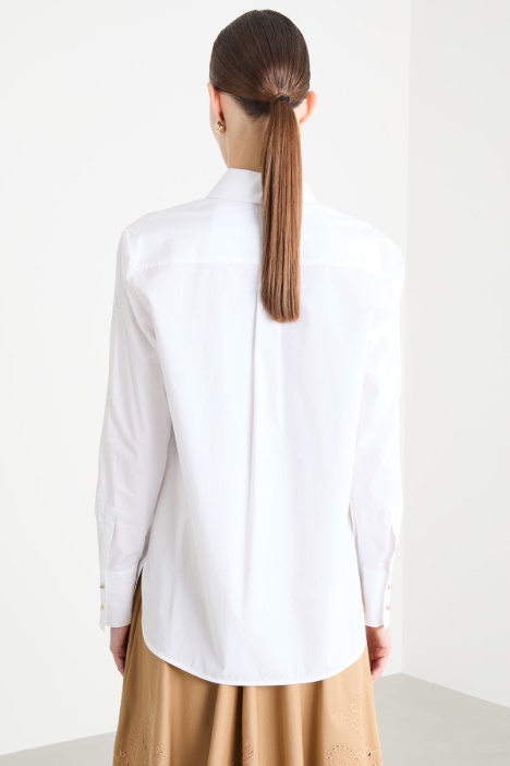 Camisa de popelín bordado