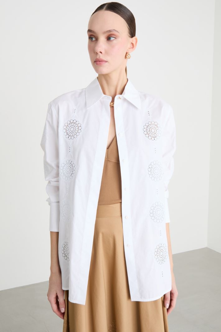 Embroidered poplin shirt Intrend - 3