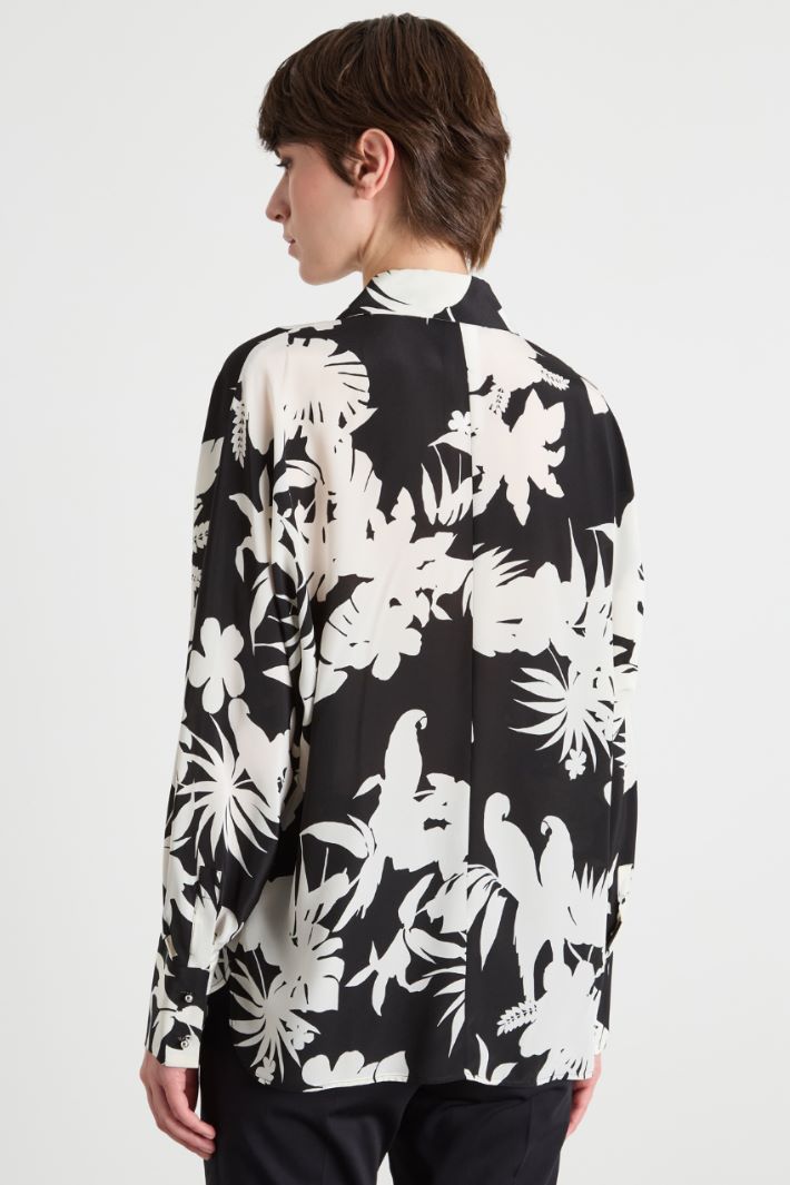 Blusa in crepe de chine fantasia Intrend - 4