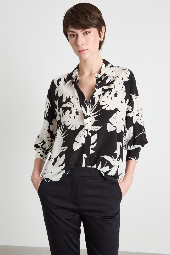 Blusa in crepe de chine fantasia Intrend - 2