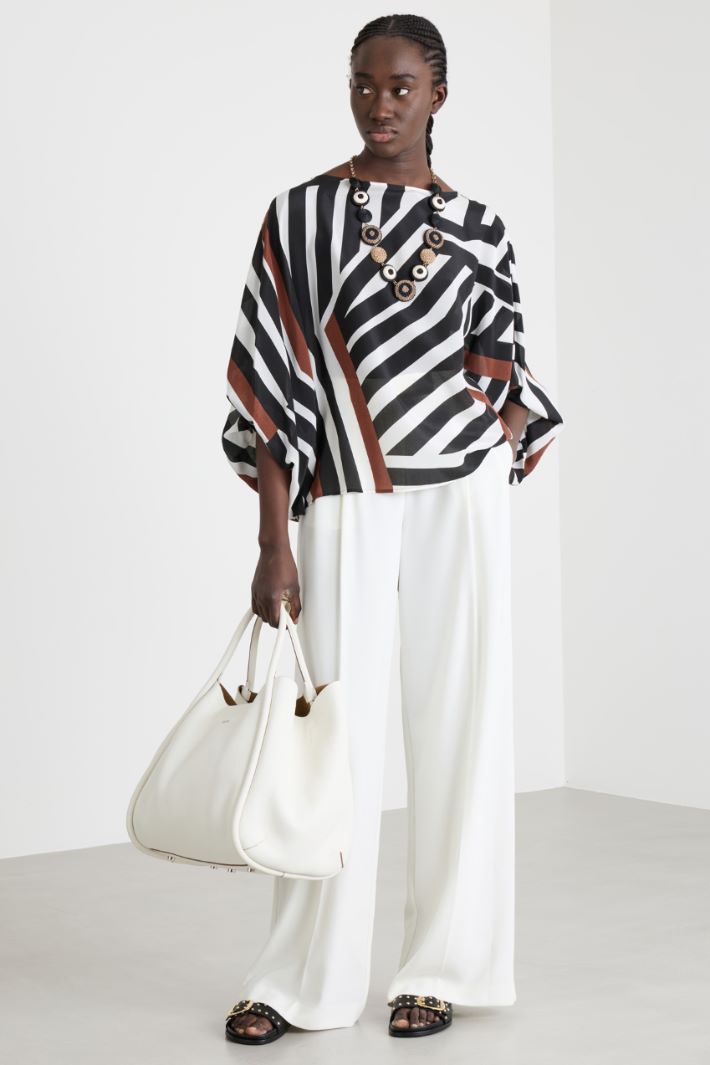 Blusa con manica kimono Intrend