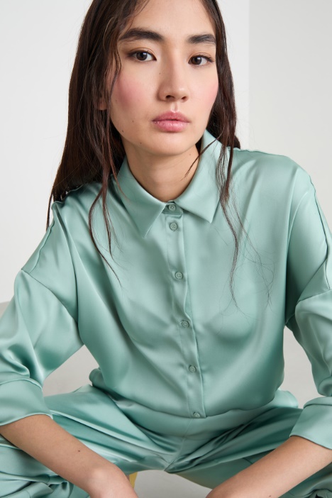 Camicia in raso fluido