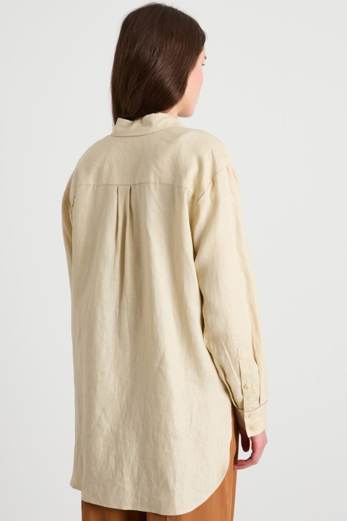 Oversized embroidered shirt Intrend - 4