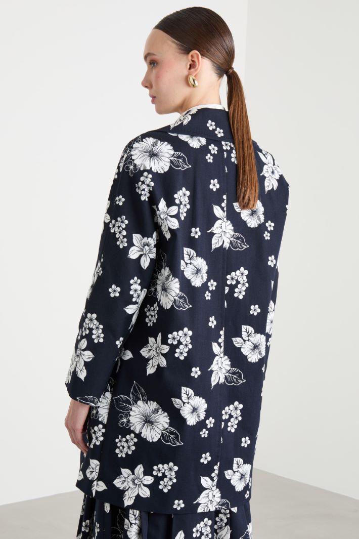 Guardapolvo cruzado en lona estampada Intrend - 4