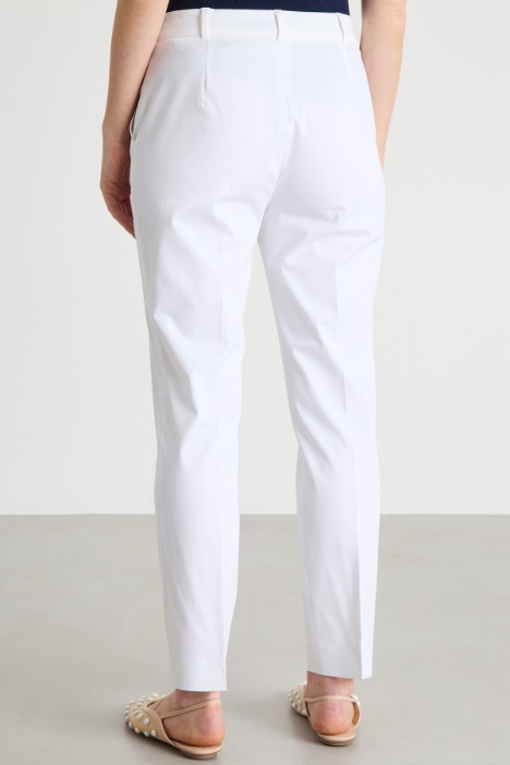 Pantalón cigarrillo de gabardina