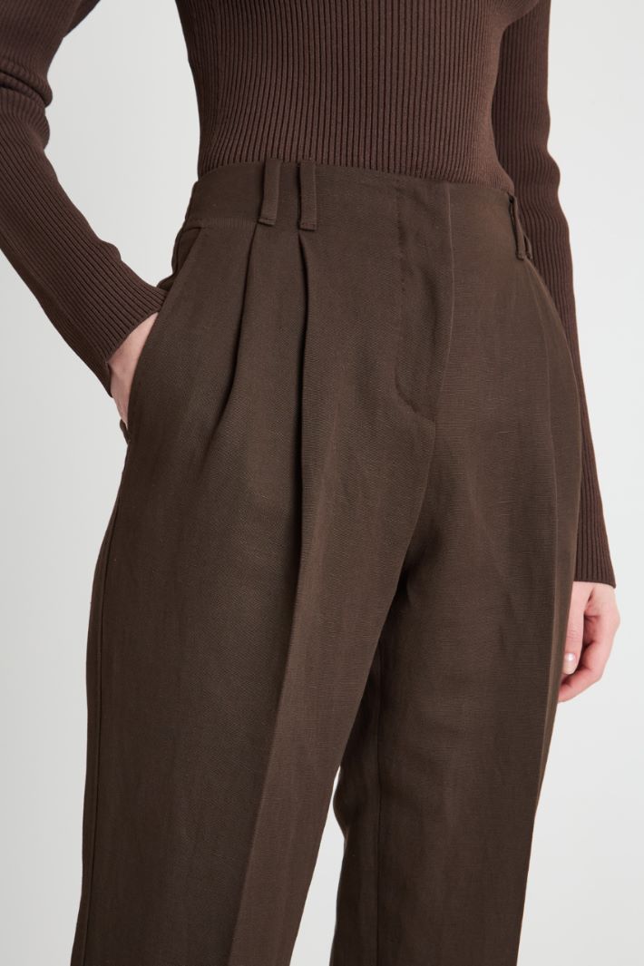 Carrot-fit canvas trousers Intrend - 3