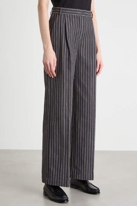 Pantalone ampio gessato