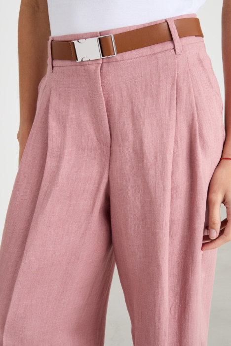 Pantalone ampio con pieghe